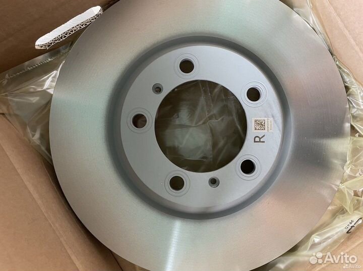 Диск тормозной передний правый на Porsche Cayen