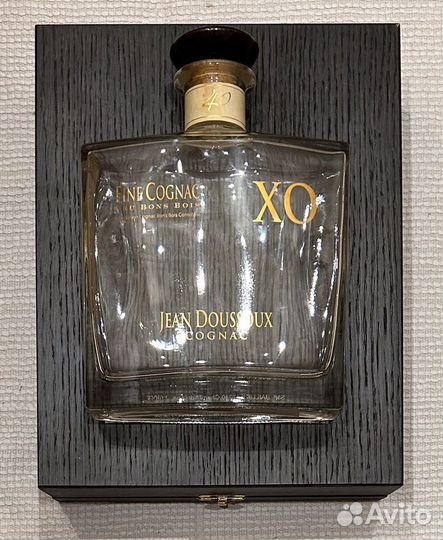 Бутылка с кейсом от коньяка Jean Doussoux XO