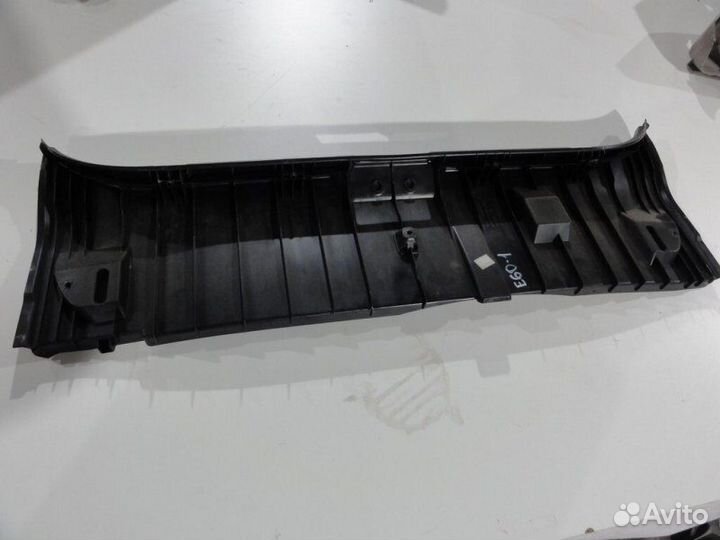 Обшивка багажника на заднюю панель Bmw 5 Серия