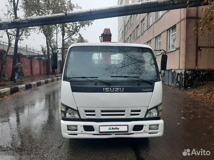 Isuzu NQR75 с КМУ, 2010