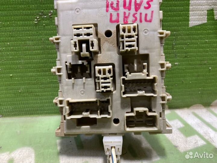 Блок предохранителей салонный Nissan Sunny FB15