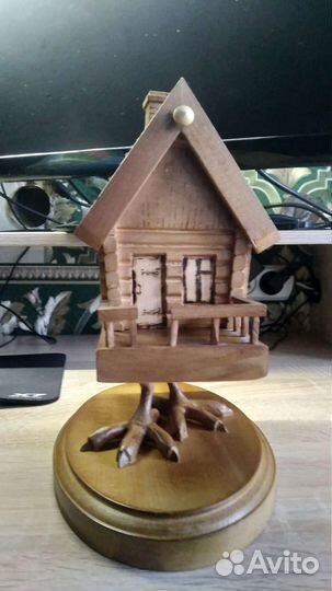 Избушка на курьих ножках ручной работы