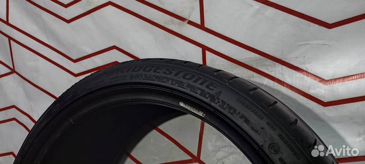 Bridgestone Potenza S001 245/35 R19