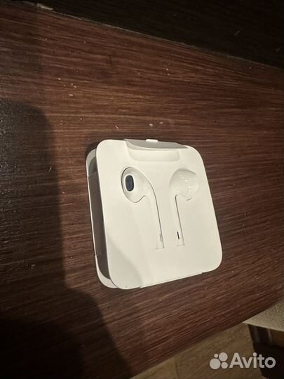 Apple earpods