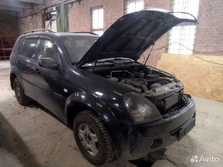 SsangYong Rexton 2 разбор 2007 2.7 МКПП разбор