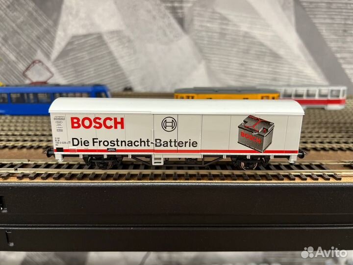 Крытый грузовой вагон поезда масштаб 1:87 новое