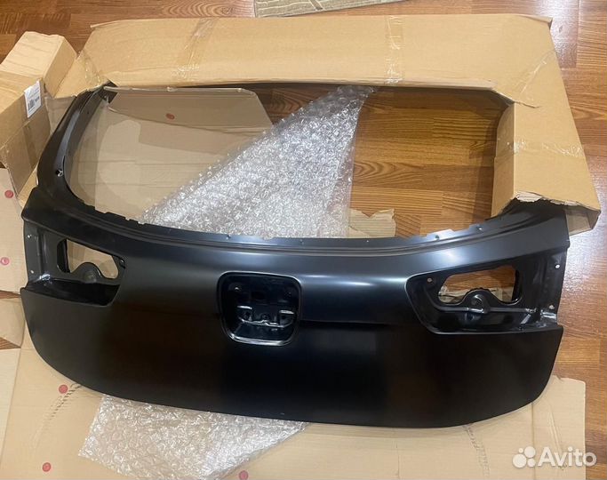 Задняя крышка багажника Киа Рио 3