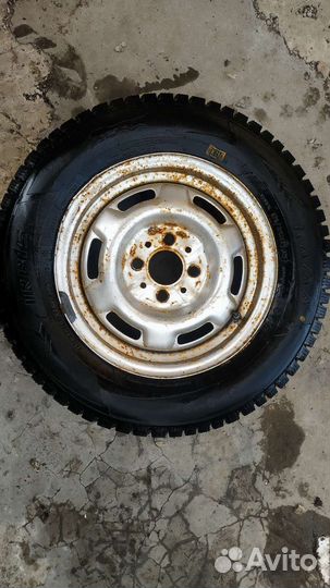 R13 Nokian Tyres Nordman 7 175/70, PCD 4x98 DIA 58.6