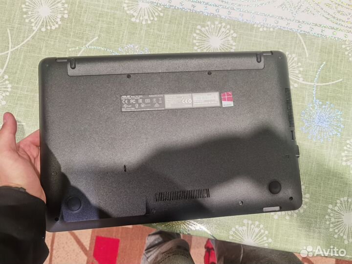 Ноутбук asus