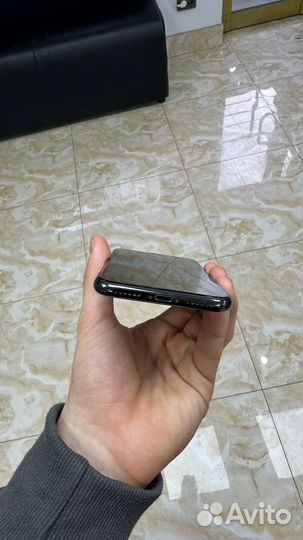iPhone X, 64 ГБ