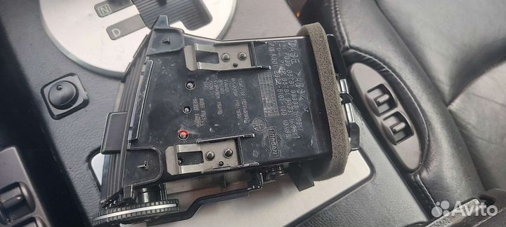 Дефлектор левый от infiniti fx 35 2004г