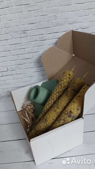 Набор подсвечник и свечи из вощины