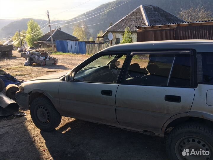 Toyota Sprinter Carib 1.6 МТ, 1989, битый, 999 999 км