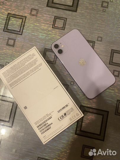 Телефон iPhone 11