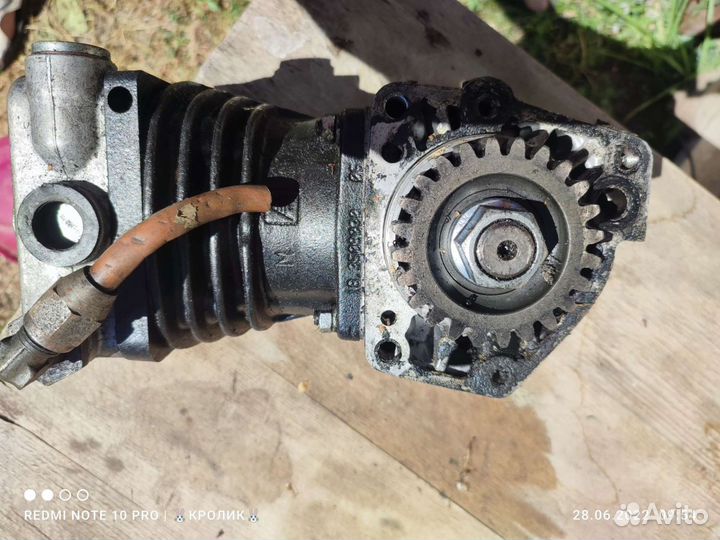 Компрессор воздушный автомобильный