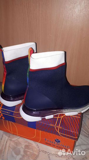 Кроссовки