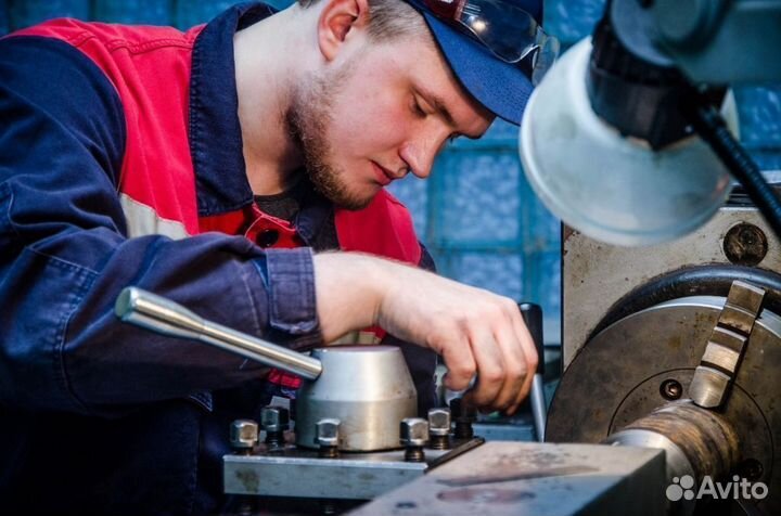 Токарь в Саратов вахтой