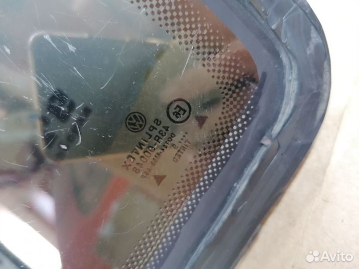 Форточка правая задняя Volkswagen Passat B5 1999