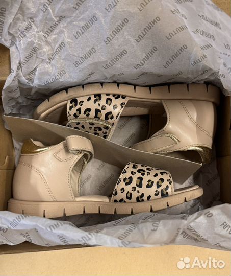 Сандалии для девочки