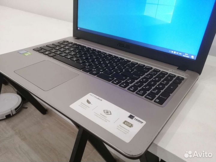 Игровой ноутбук asus Full HD i3-6006U/MX110 2Gb