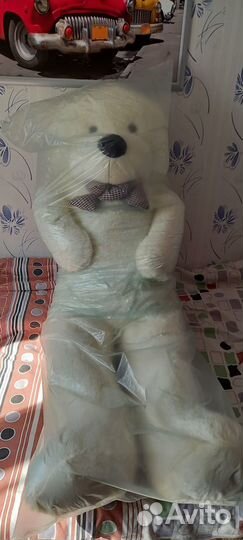 Большой плюшевый медведь, новый