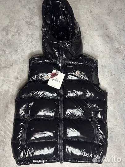 Жилетка Moncler глянцевая + NFC