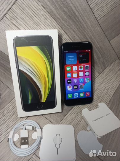 iPhone SE (2020), 64 ГБ