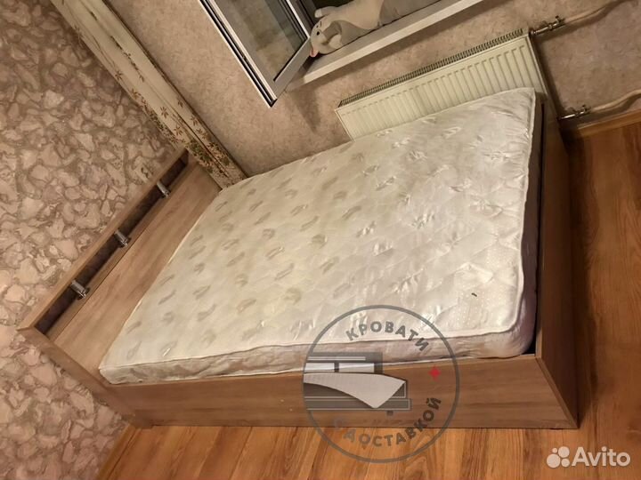 Кровать двуспальная