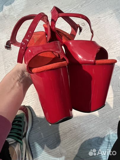 Стрипы pleaser тройки