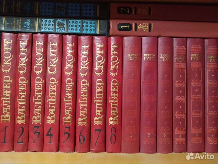Книги в томах Пушкин, Достоевский, Грин и др