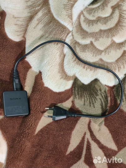 Зарядное устройство Sony с USB