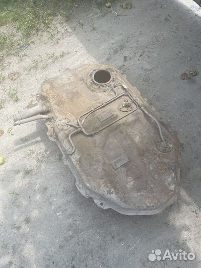 Бензобак mitsubishi lancer 9