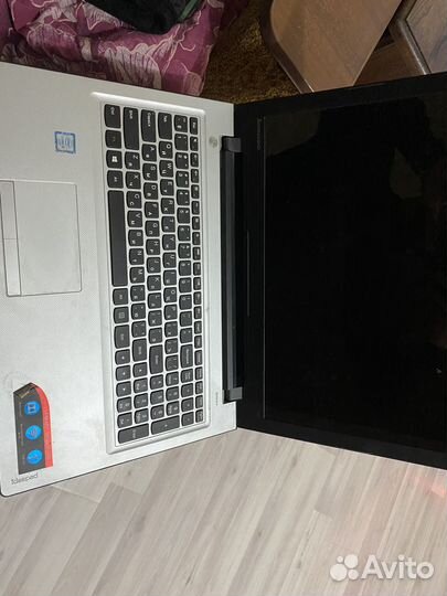 Ноутбук lenovo