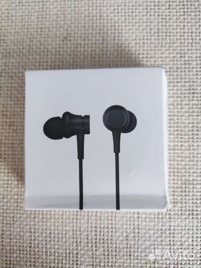 Наушники Xiaomi Mi In-Ear Headphones Basic