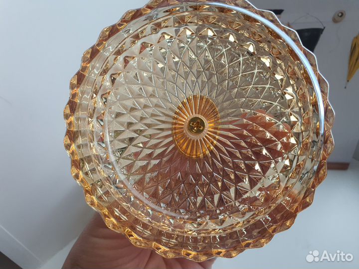 Конфетница цветное стекло