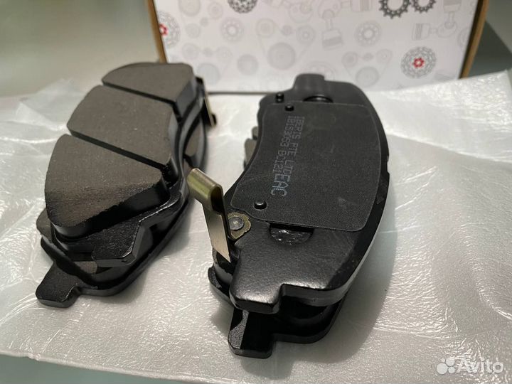 Тормозные колодки передние Hyundai Solaris/Kia Rio