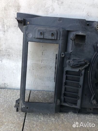 Передняя панель телевизор Peugeot 3008 2009-2016