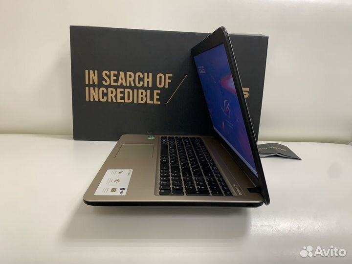 Ноутбук asus 4 ядра /GT920MX 2Gb в отличном