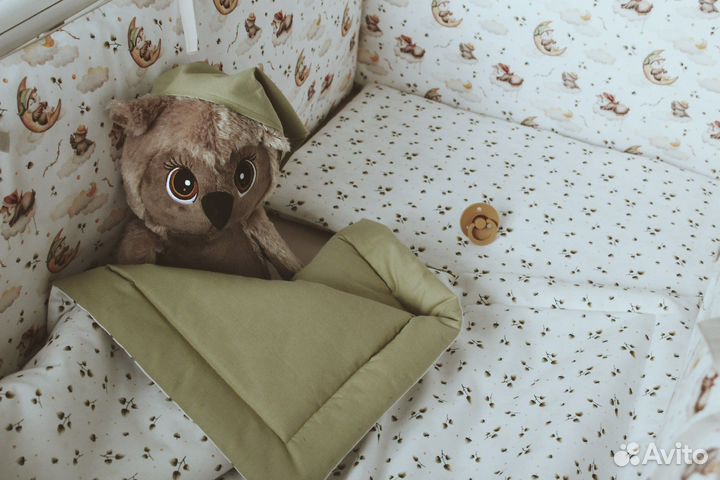 Бортики в кроватку и постельное новые