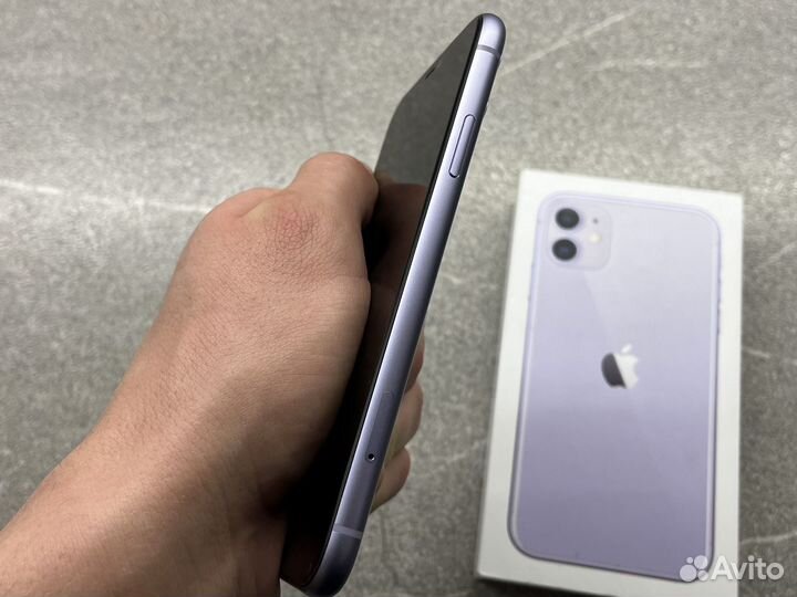 iPhone 11, 64 ГБ