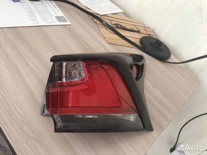 Фонарь правый задний Лексус NX