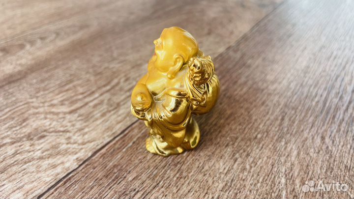 Статуэтка будды, приносящая богатство