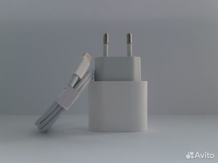 Быстрая зарядка на iPhone 20W оригинал