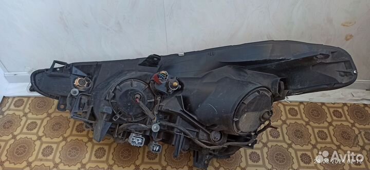 Правая фара Citroen C4 aircross