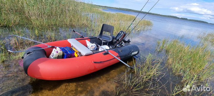 Лодка Gladiator с мотором Mercury 5 л.с. 2 такта