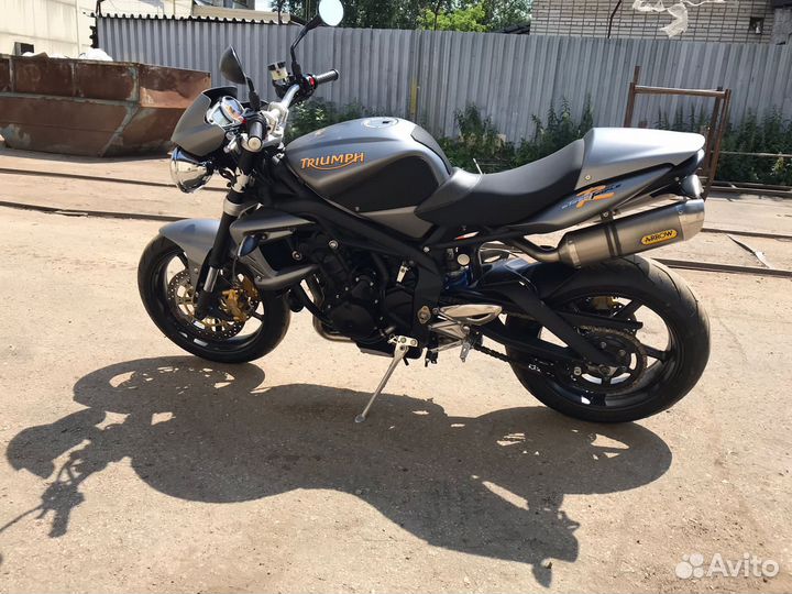 Мотоцикл Triumph Street Triple 675R