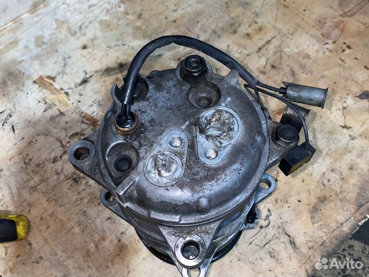 Компрессор кондиционера Volvo 2.5D