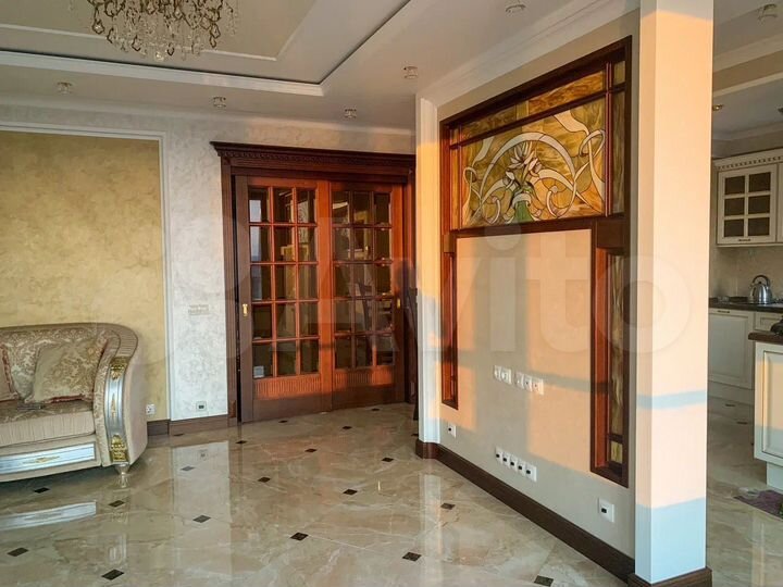 3-к. квартира, 108 м², 14/16 эт.