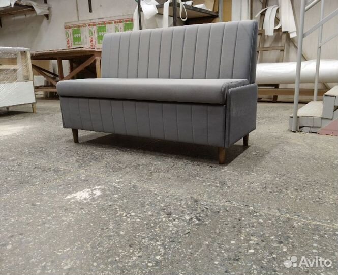 Кухонный диван с ящиком в наличии 130