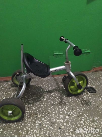 Детский трехколесный велосипед